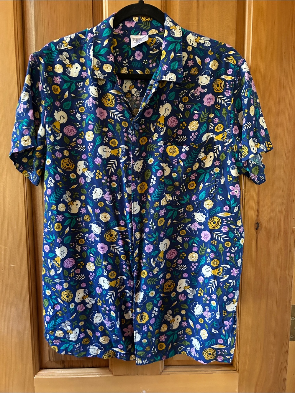 Peanuts Navy Floral Character Short-Sleeve Button-Down Shirt